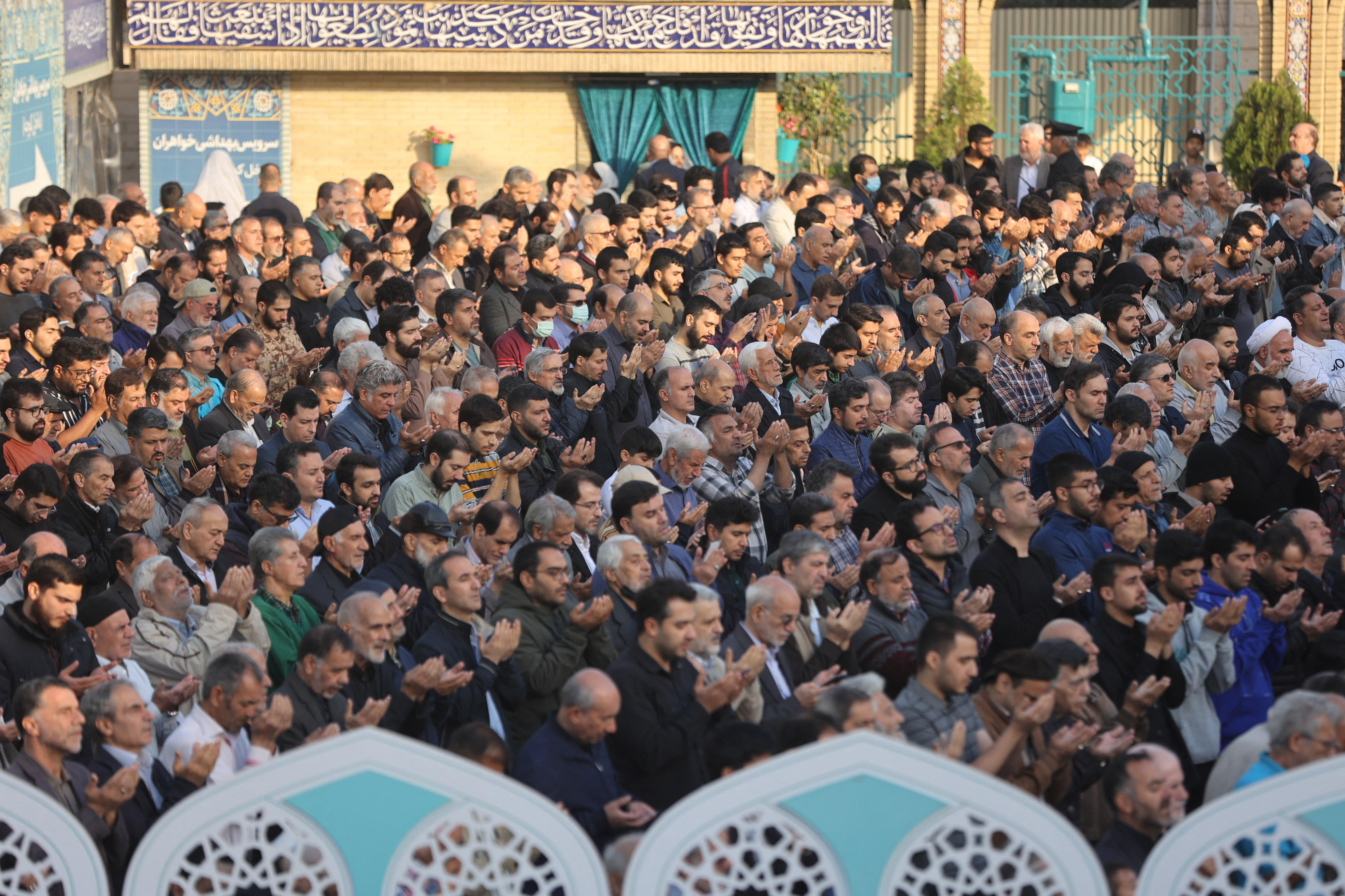 Ιράν: Ομαδική προσευχή για να βρέξει (εικόνες)-3