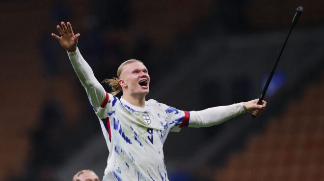 o-cyborg-χάαλαντ-και-ο-παπαγάλος-πάροτ-563925031