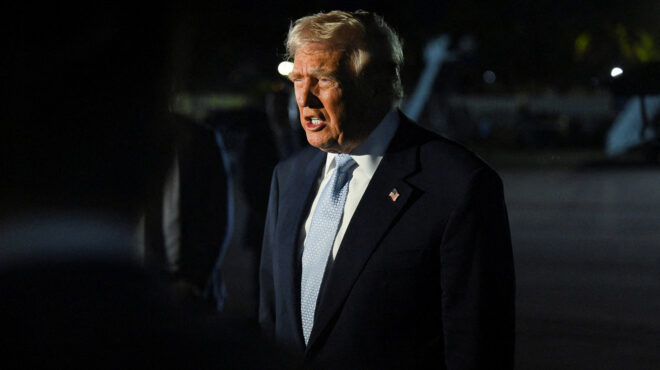 τραμπ-καλεί-τώρα-τη-βουλή-να-εγκρίνει-τ-563924590