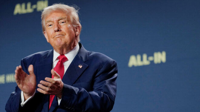 σκληρή-επίθεση-τραμπ-σε-δημοκρατικού-563931796