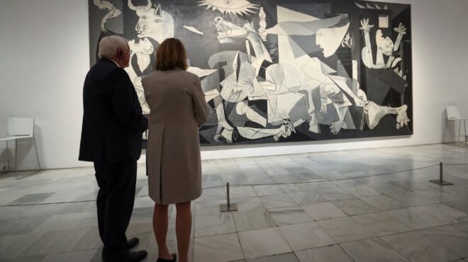 φρανκ-βάλτερ-σταϊνμάιερ-ο-πρώτος-γερμ-563946127