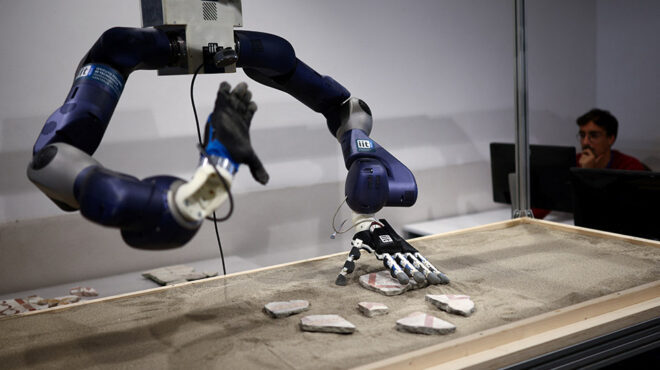 ρομπότ-αρχαιολόγος-563947168