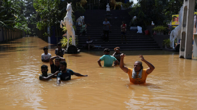 πάνω-από-200-νεκροί-στη-σρι-λάνκα-μετά-τον-563950066