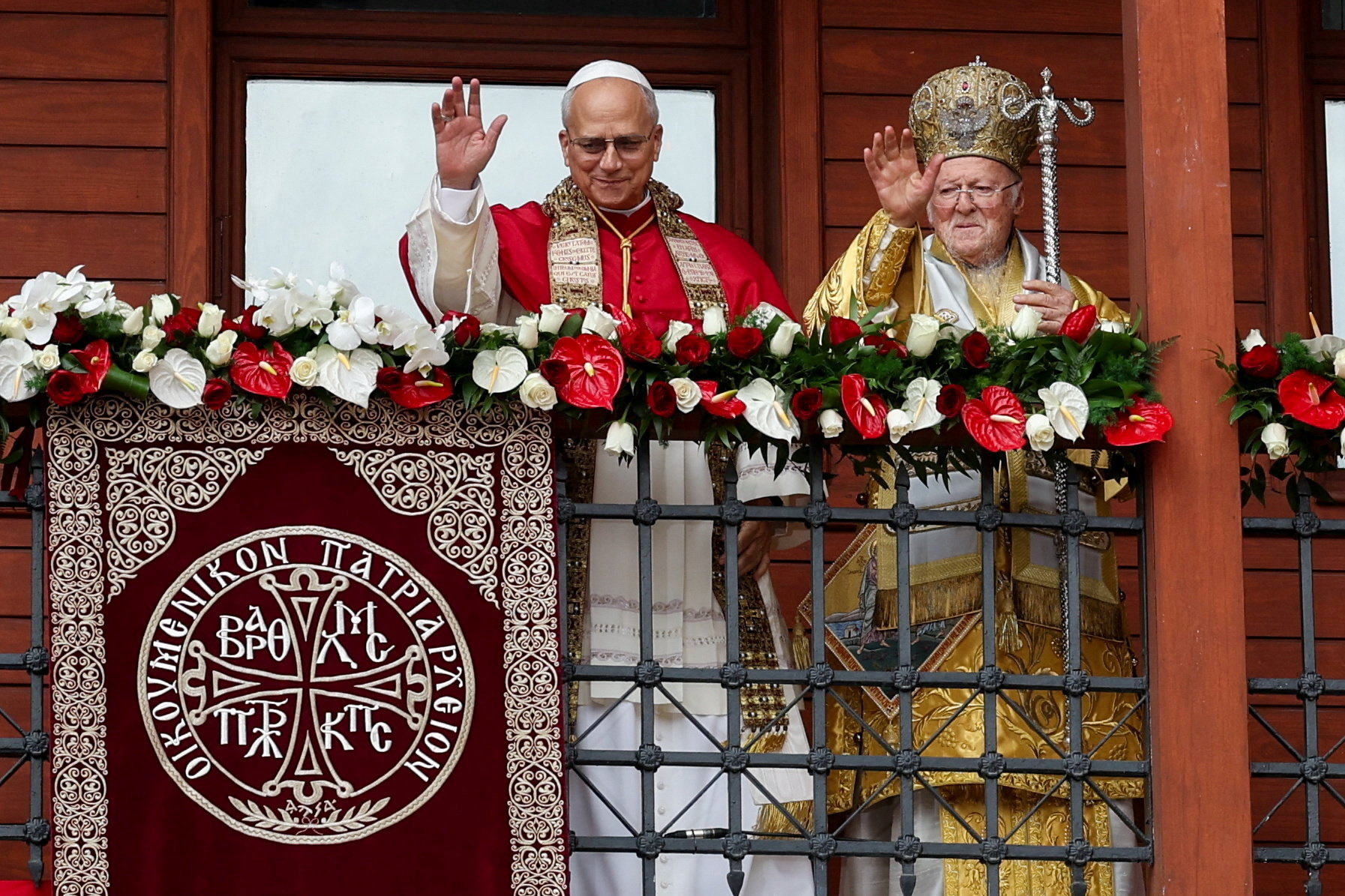 Φανάρι: Μηνύματα ενότητας και ειρήνης έστειλαν ο Οικουμενικός Πατριάρχης και ο Πάπας-1