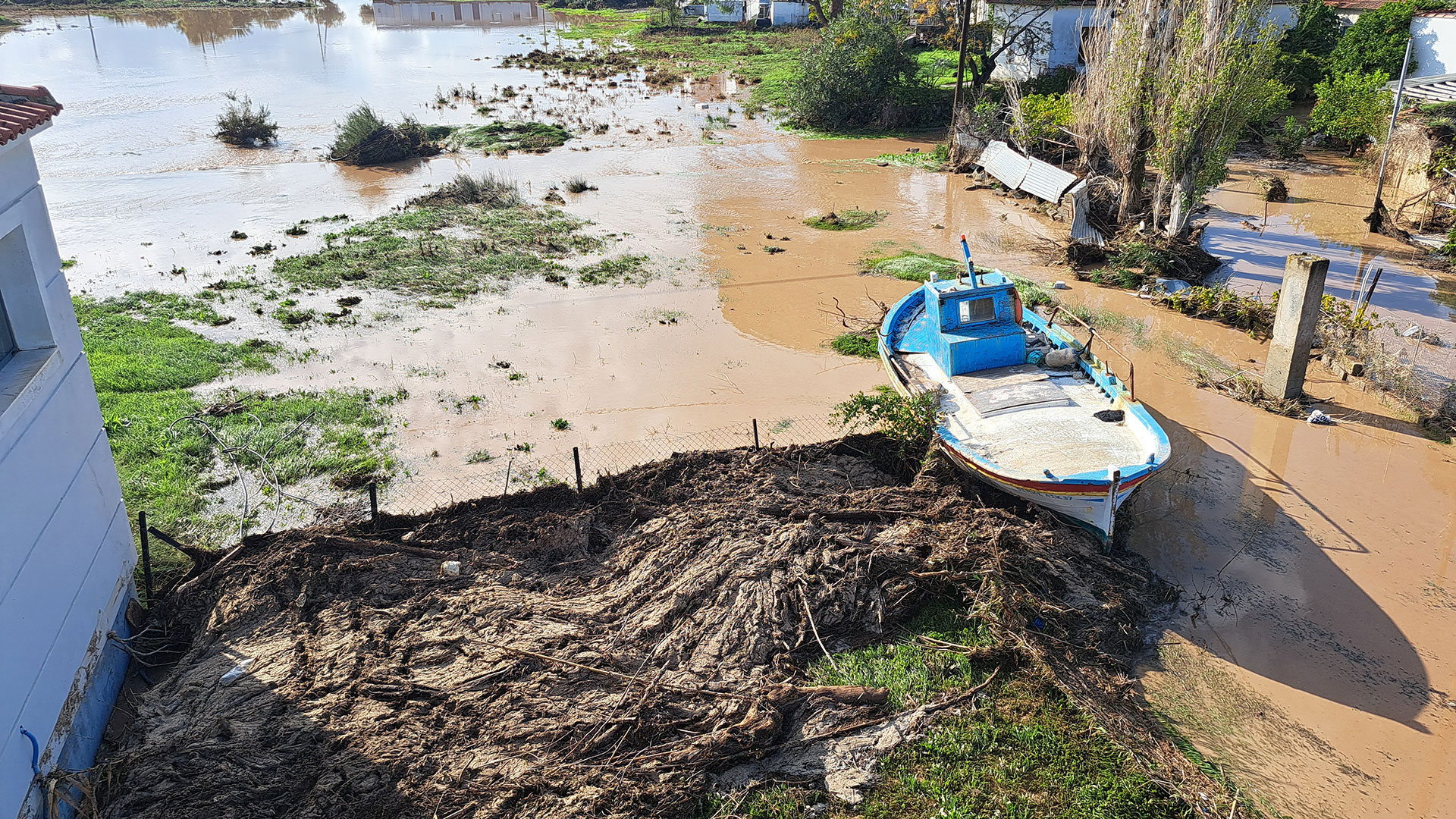 Μυτιλήνη: «Είναι η πέμπτη πλημμύρα του Τσικνιά τα τελευταία έξι χρόνια»-4