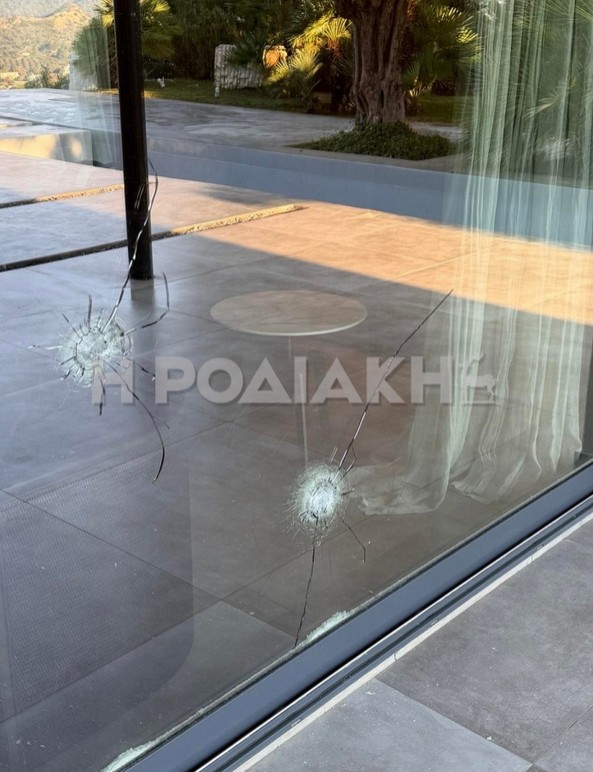 Ρόδος: Πυροβολισμοί σε σπίτι επιχειρηματία – 14 κάλυκες και μαύρο στεφάνι στον χώρο-3