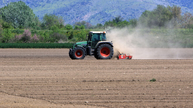 οπεκεπε-στο-μικροσκόπιο-τέσσερις-υπο-563942215