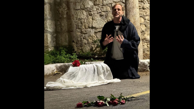 ενας-βρικόλακας-που-διψάει-για-πραγ-563946424