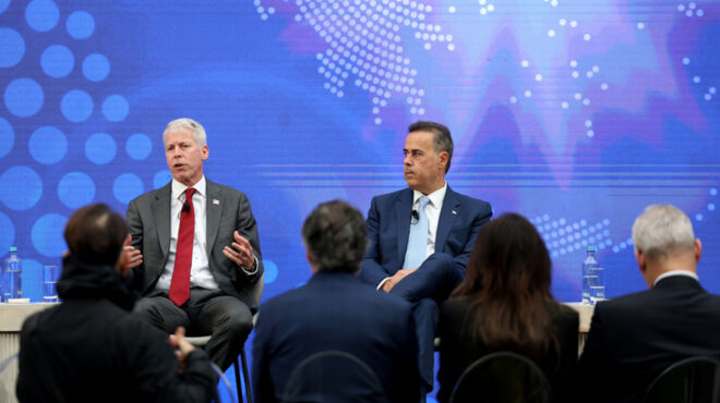 ελι-κοέν-στην-κ-δημιουργούμε-νέο-διά-563907400