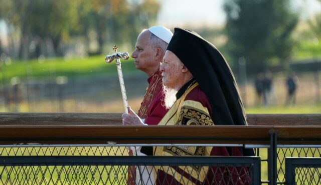 στο-φανάρι-σήμερα-ο-πάπας-θα-υπογράψ-563949121