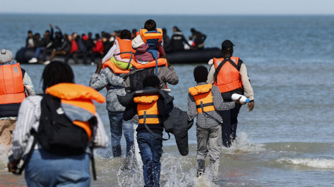 γερμανία-οι-νέοι-γύρισαν-την-πλάτη-στο-563933050