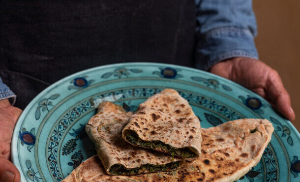 λαβάς-γεμιστά-με-χόρτα-αρμένικα-563944258