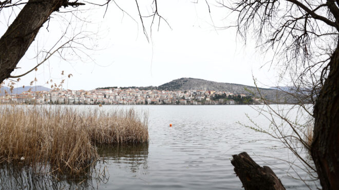 από-τη-βρύση-έτρεχε-μαύρο-νερό-563938102