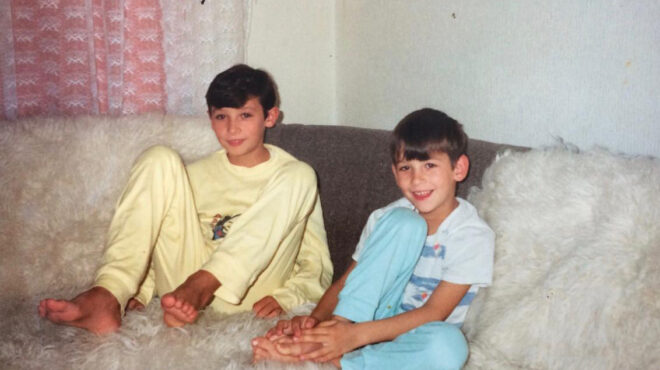 δεν-ξέρω-αν-σκότωσε-τον-αδερφό-μου-σέρ-563929219