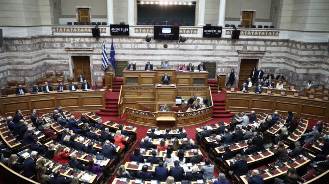 βουλή-ερώτηση-11-γαλάζιων-σε-παπασταύ-563904454