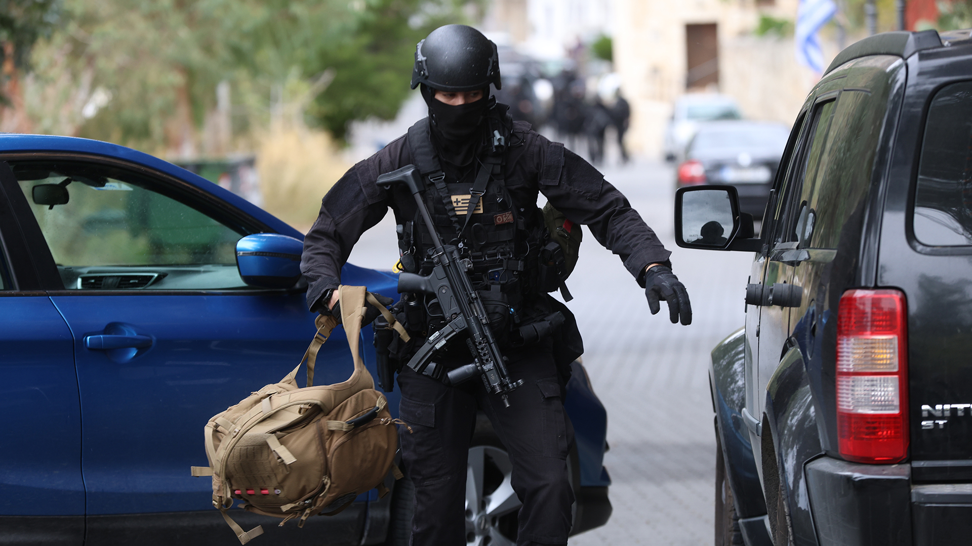 Τα Βορίζια βράζουν: «Μπαλοτεύανε από τα αυτοκίνητα – Το κακό έπρεπε πιο μπροστά να σταματήσει»-1