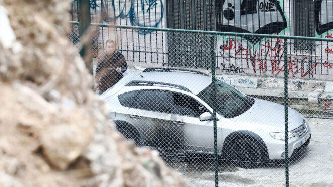 εξάρχεια-επίθεση-με-μολότοφ-σε-αστυνο-563898913