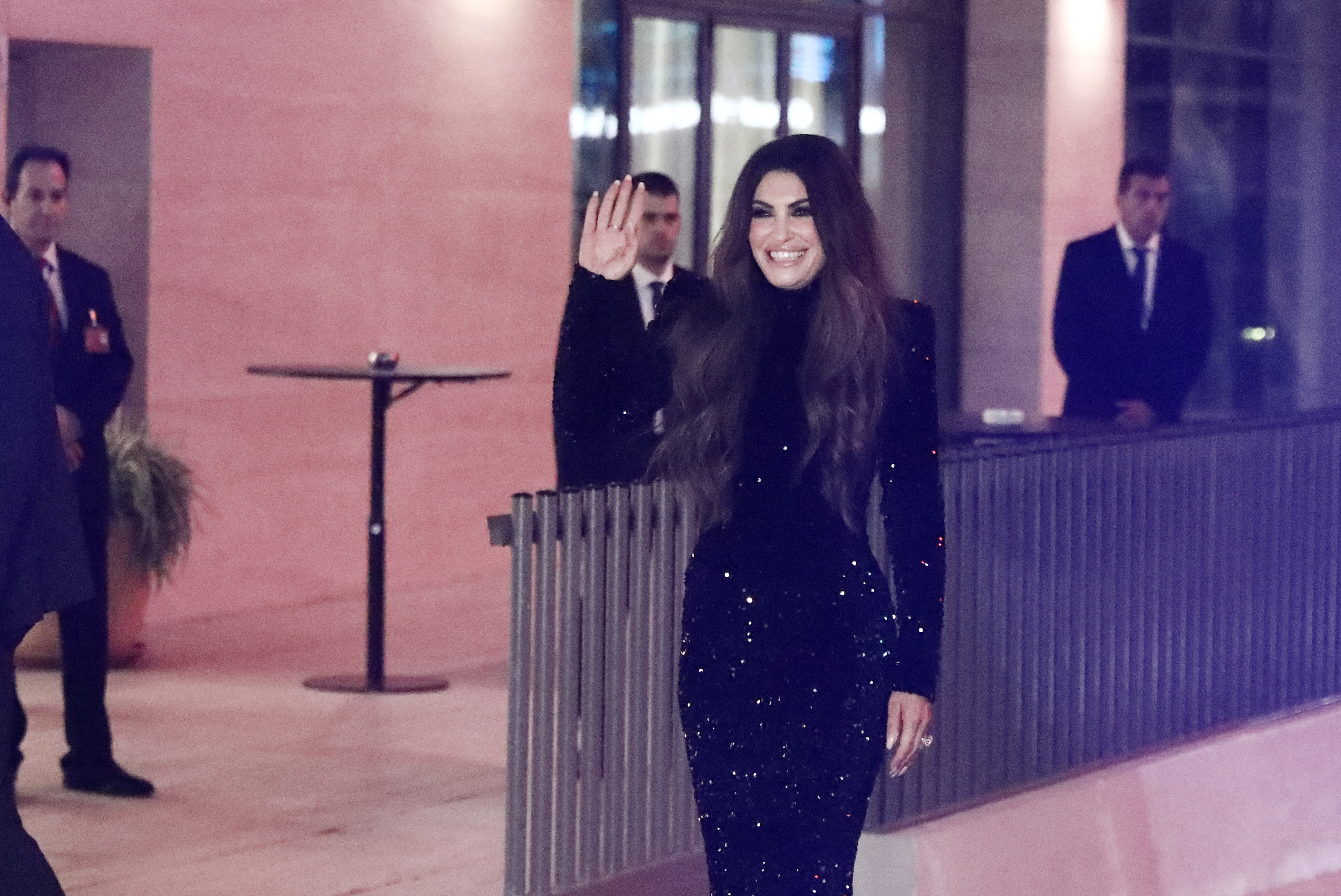 Κίμπερλι Γκίλφοϊλ: Η πρώτη επίσημη εμφάνιση της νέας πρέσβειρας στην Αθήνα – Εικόνες-1