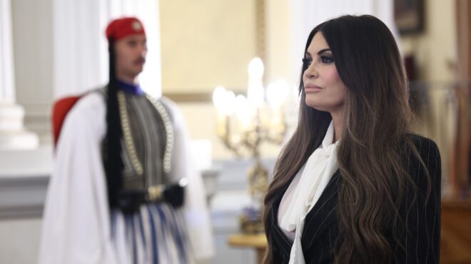 στο-υπουργείο-εξωτερικών-η-νέα-πρέσβε-563902132