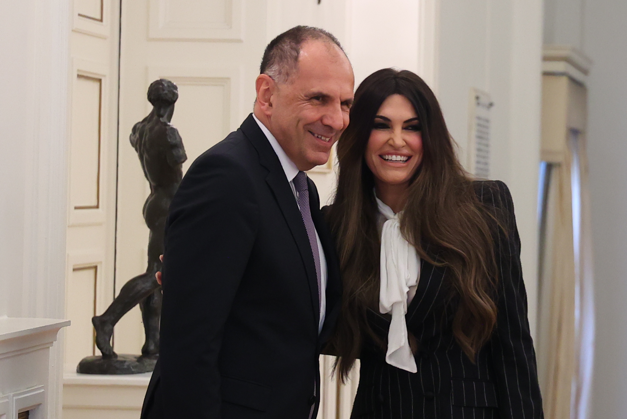 Στο υπουργείο Εξωτερικών η νέα πρέσβειρα των ΗΠΑ-4