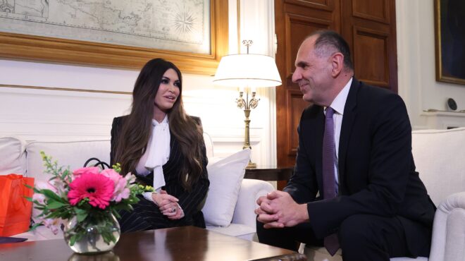 στο-υπουργείο-εξωτερικών-η-νέα-πρέσβε-563902273