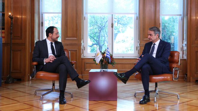 συνάντηση-μητσοτάκη-με-χριστοδουλίδ-563916358