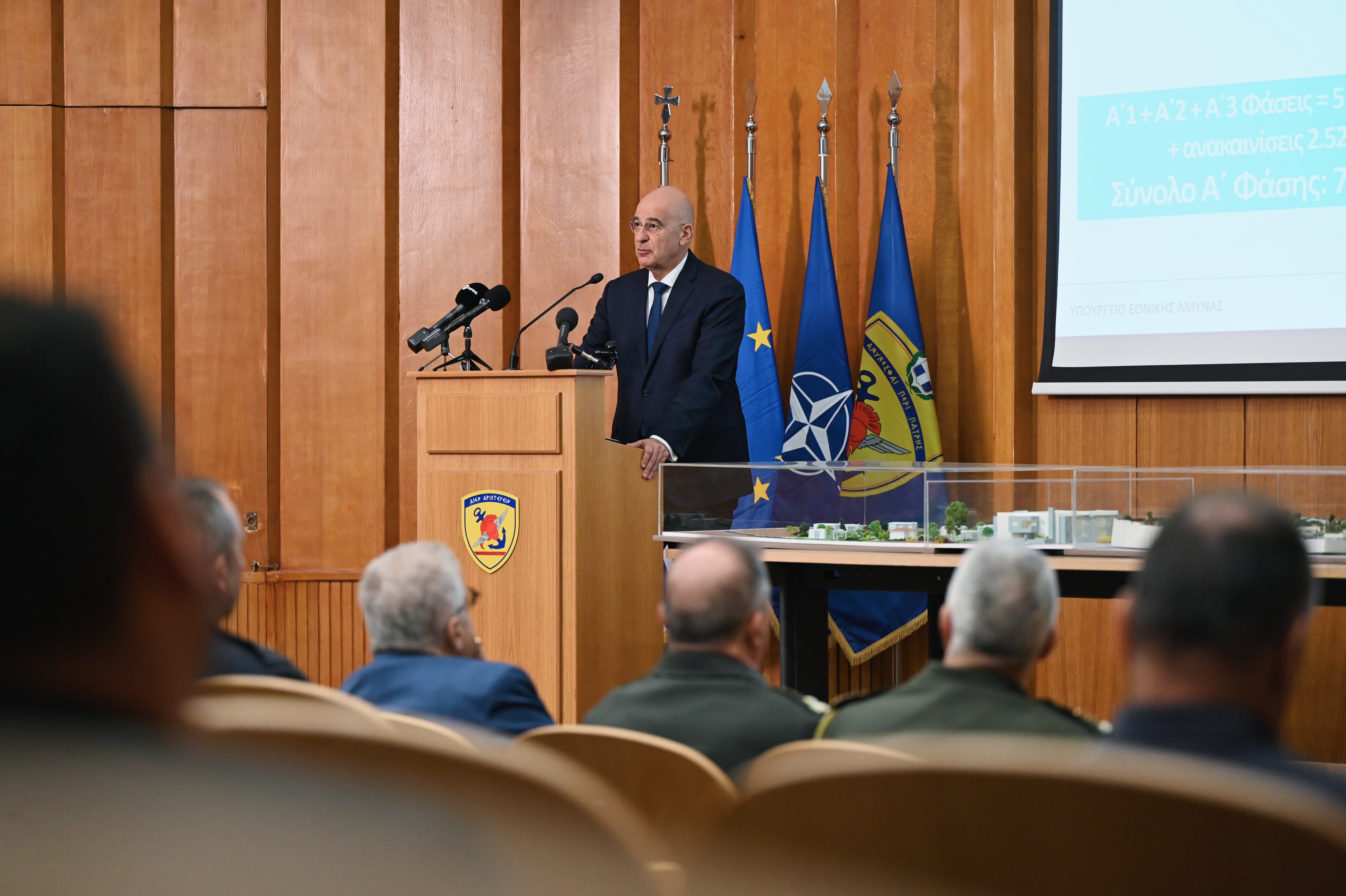 Σε τρεις φάσεις το στεγαστικό σχέδιο για τις Ενοπλες Δυνάμεις-2