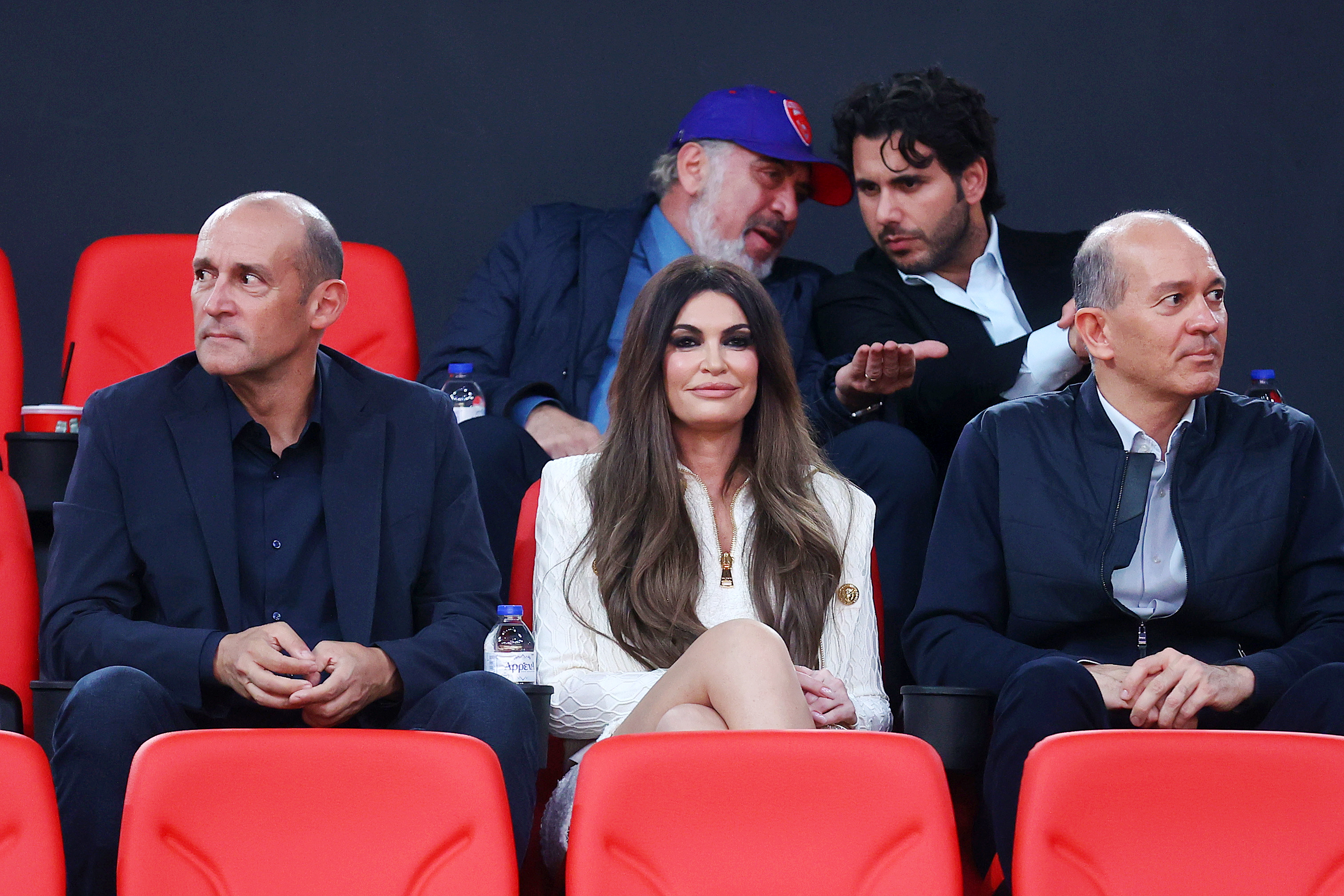 Κίμπερλι Γκίλφοϊλ: Στο ΣΕΦ η Αμερικανίδα πρέσβης για το Ολυμπιακός – Ζαλγκίρις-2