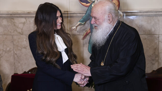 με-τον-αρχιεπίσκοπο-ιερώνυμο-συναντή-563918566