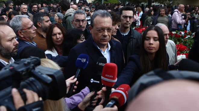 φάμελλος-για-πολυτεχνείο-τα-μηνύματ-563924881