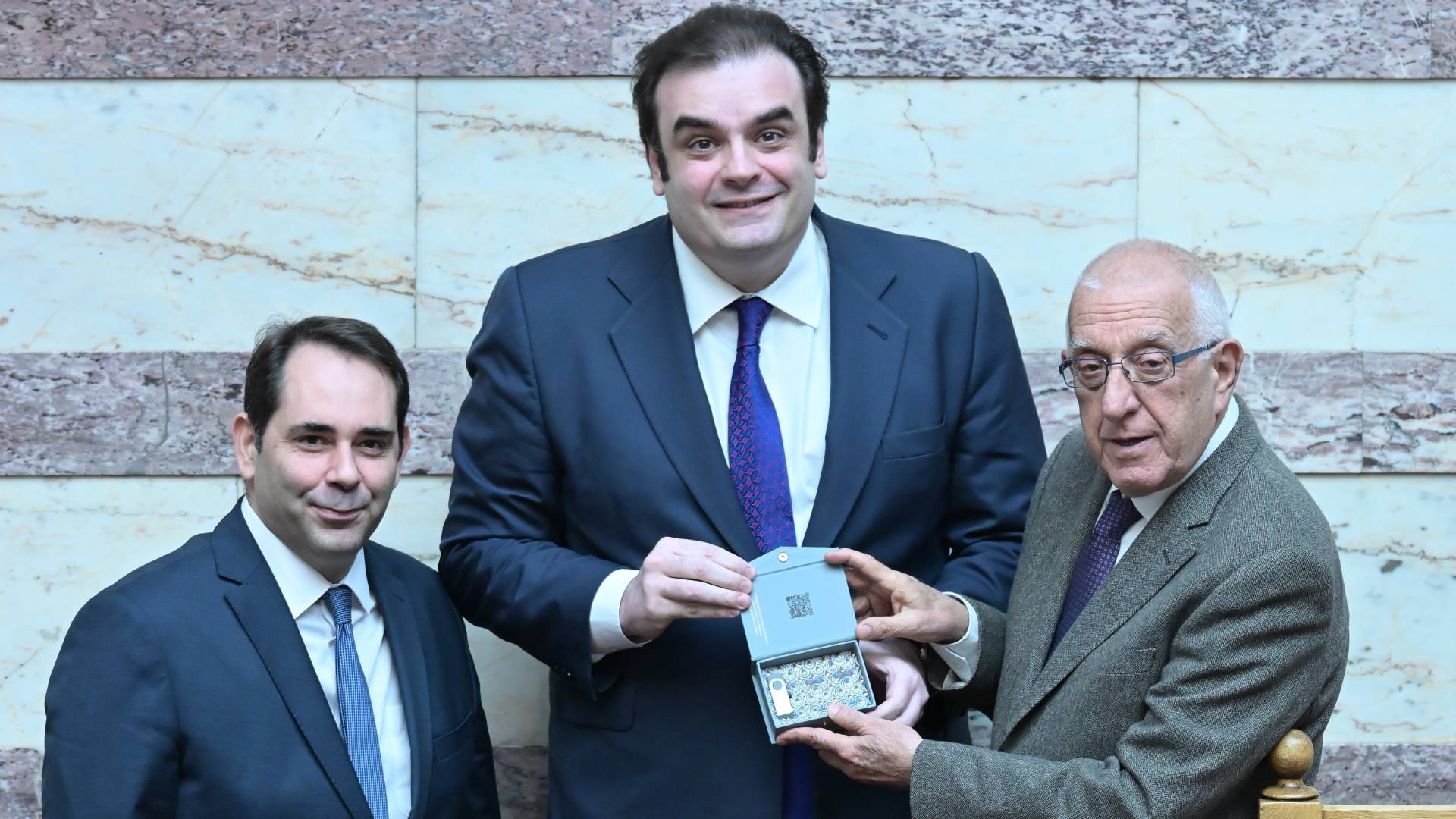 Βουλή: Κατατέθηκε ο κρατικός προϋπολογισμός του 2026-1