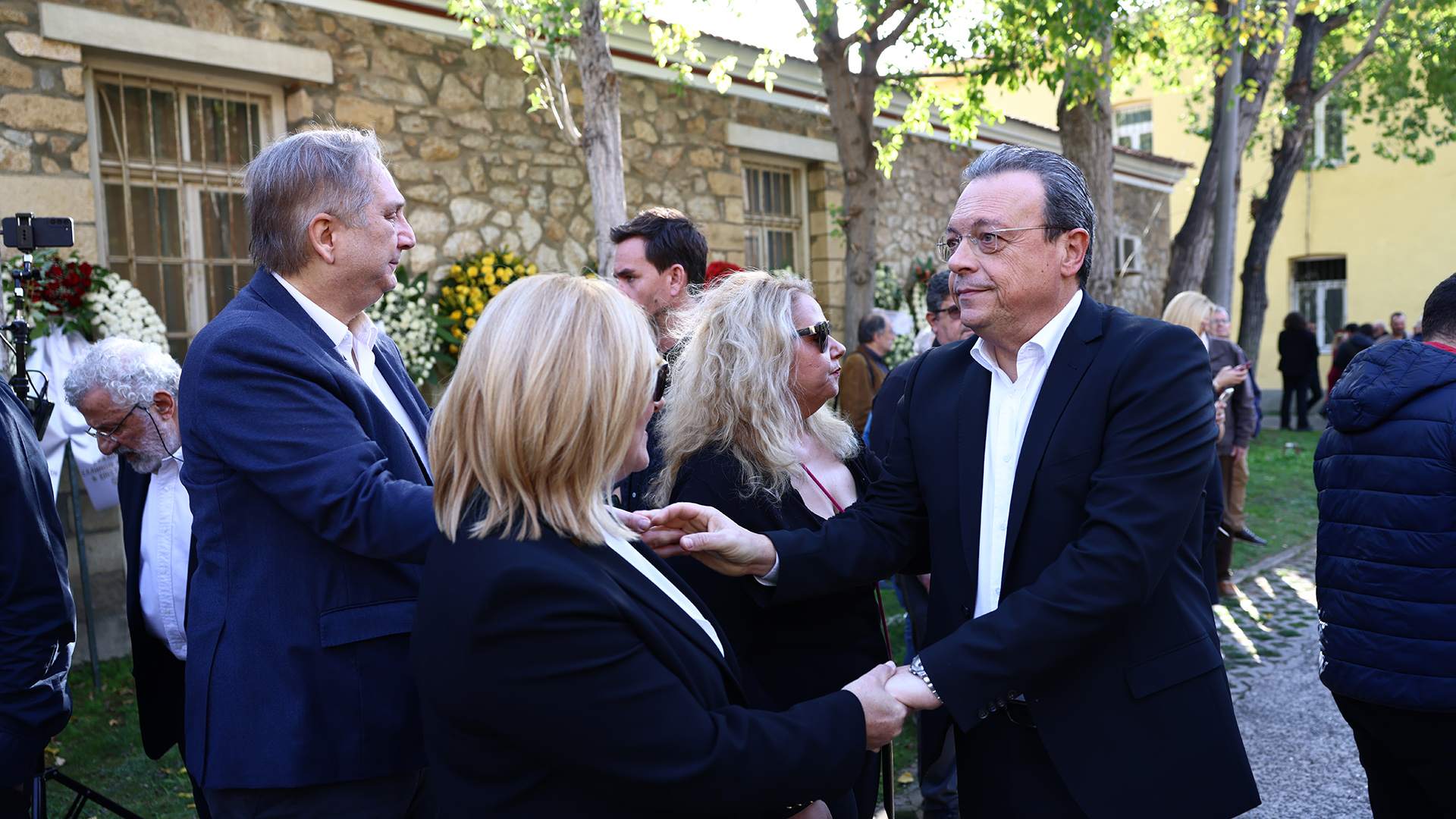 Στο Πάρκο Ελευθερίας το τελευταίο αντίο στον Αλέκο Φλαμπουράρη [φωτογραφίες]-6