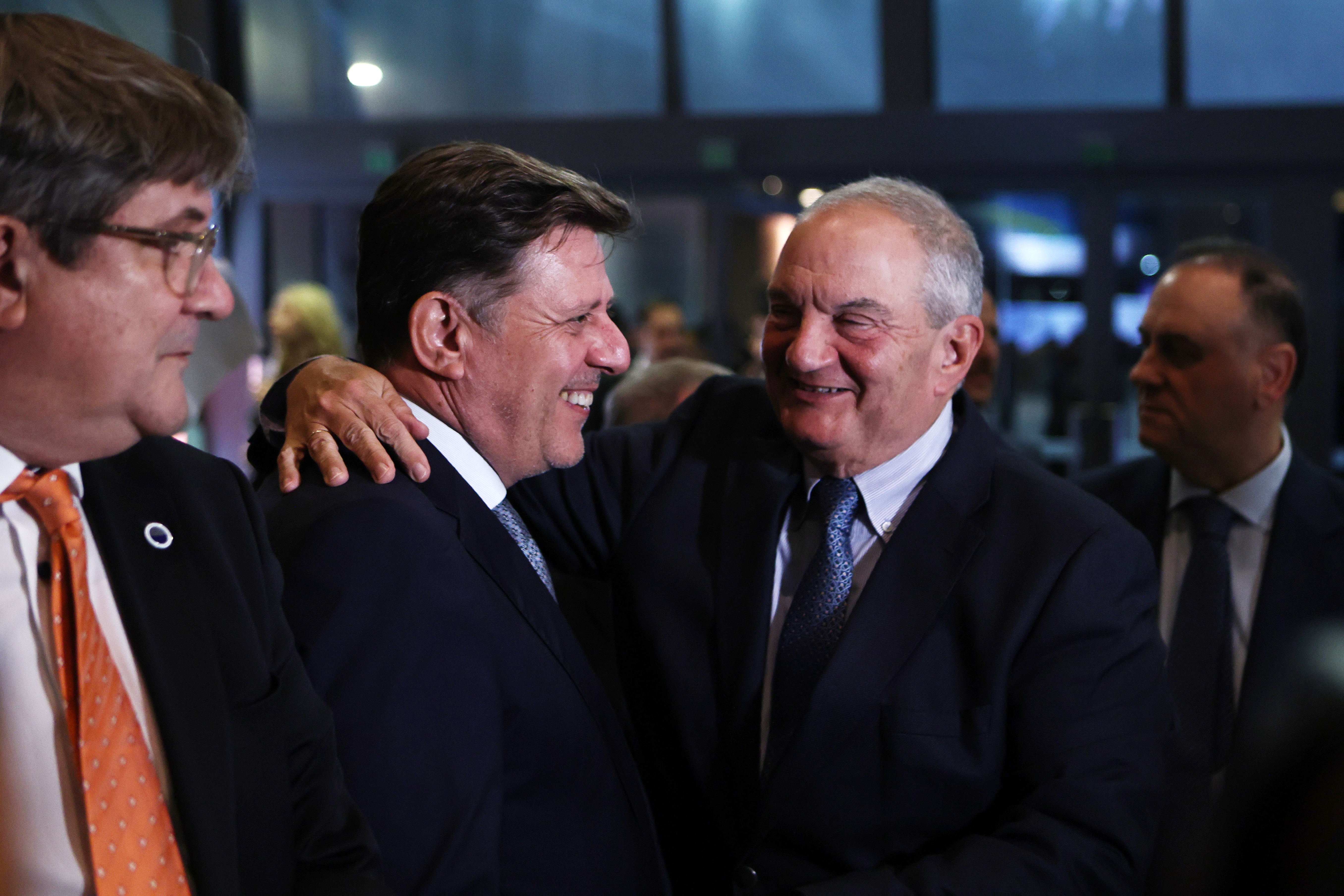 Καραμανλής: Οι σχέσεις Ελλάδας – Κίνας παράγουν αμοιβαία οφέλη-4