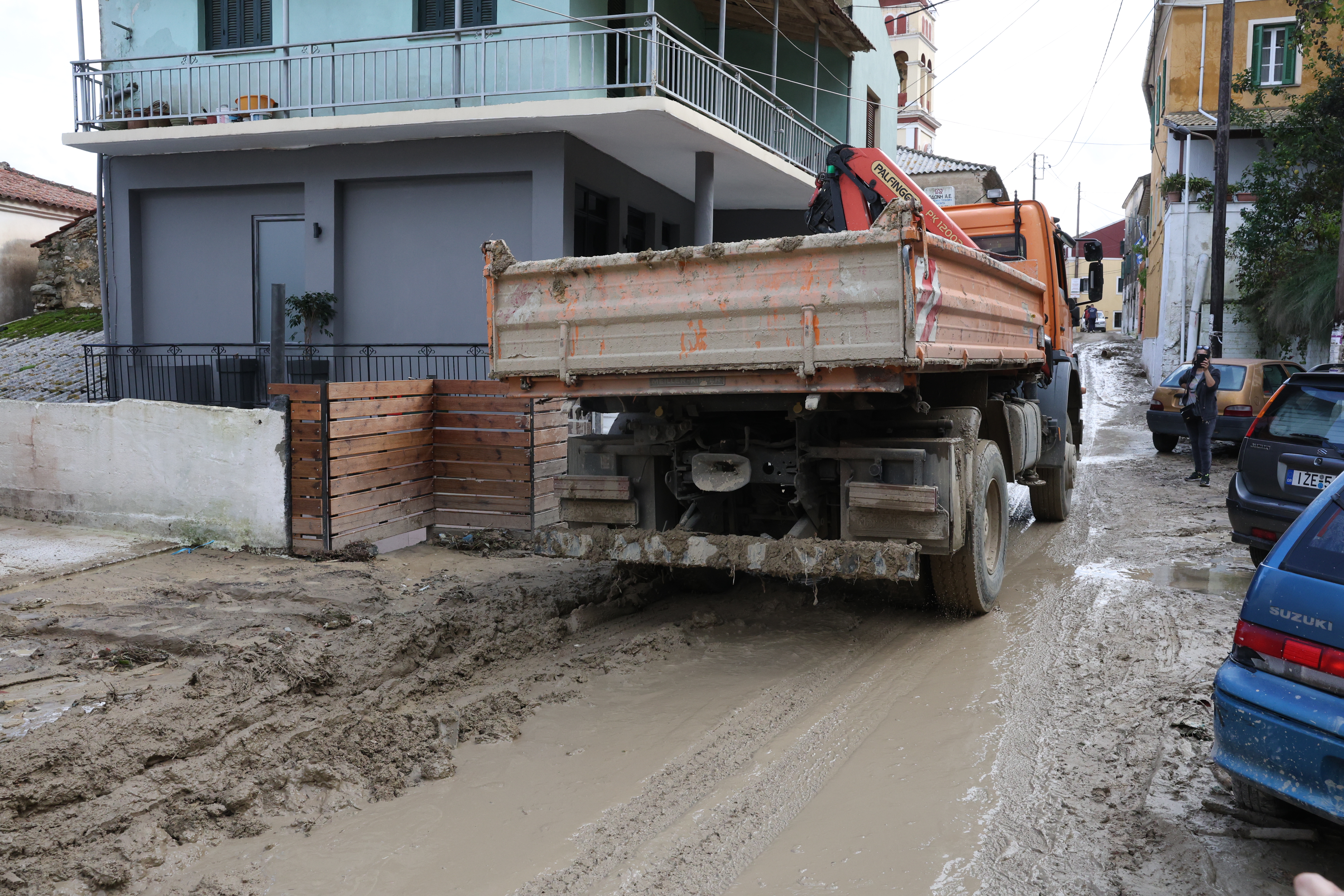 Κακοκαιρία: Εικόνες καταστροφής στη Δυτική Ελλάδα-3