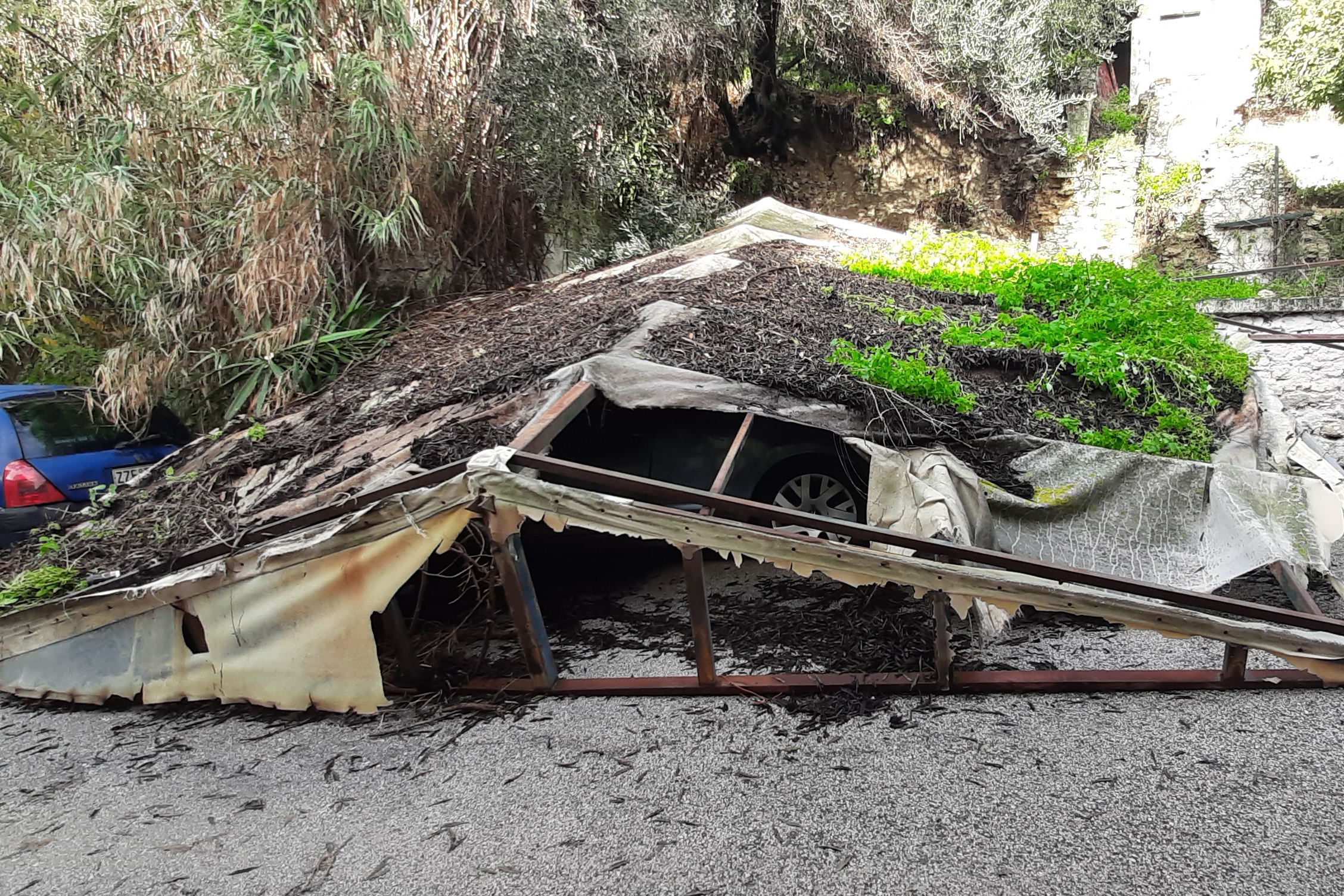 Κακοκαιρία: Σοβαρά προβλήματα σε Αρτα, Ιωάννινα, Πρέβεζα και Θεσπρωτία – Μηνύματα από 112-4