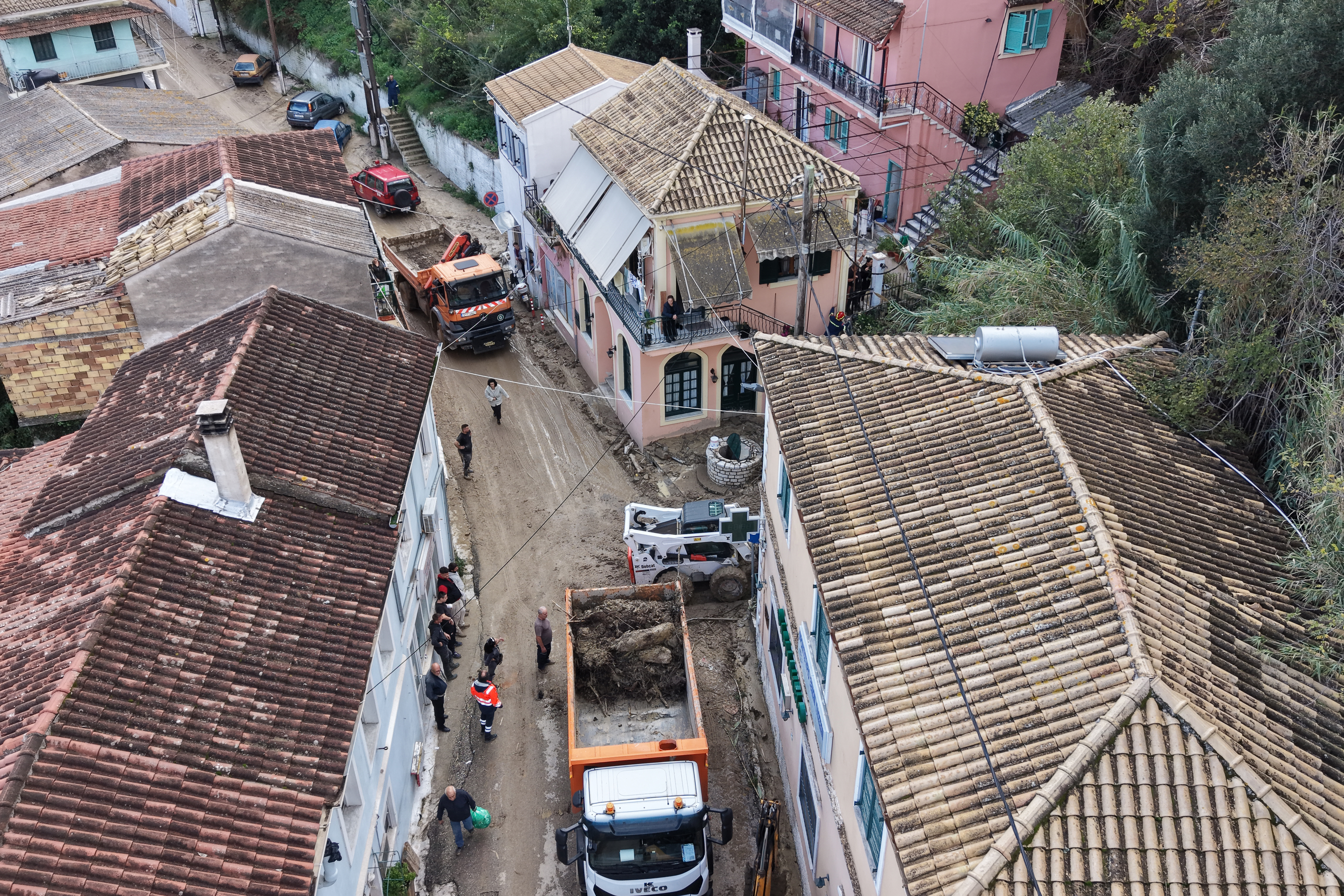 Κακοκαιρία: Εικόνες καταστροφής στη Δυτική Ελλάδα-1