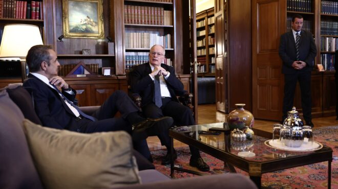 μητσοτάκης-σε-τασούλα-πρωταγωνίστρ-563937817