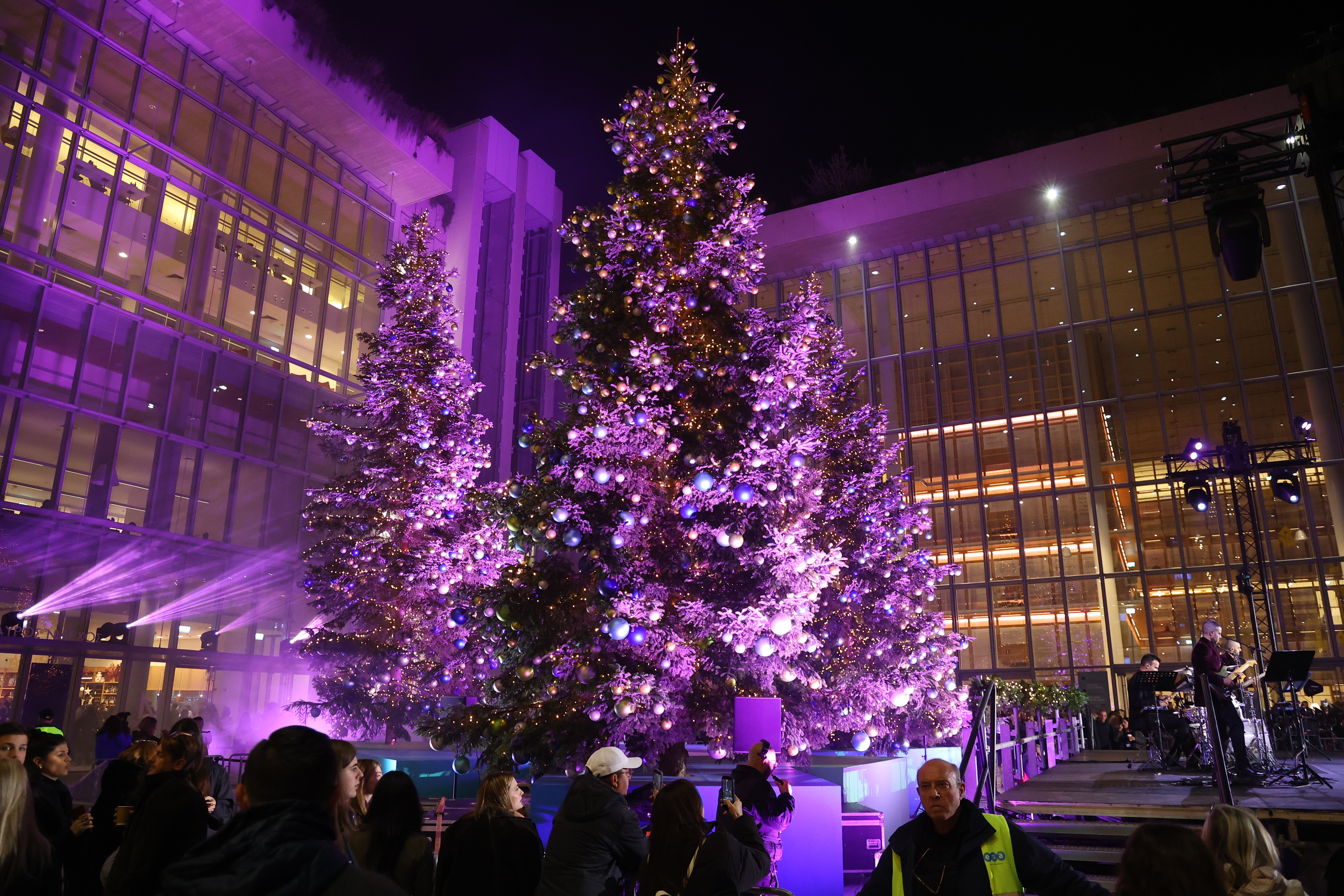 Το Ιδρυμα Σταύρος Νιάρχος υποδέχθηκε τα Χριστούγεννα (εικόνες)-1