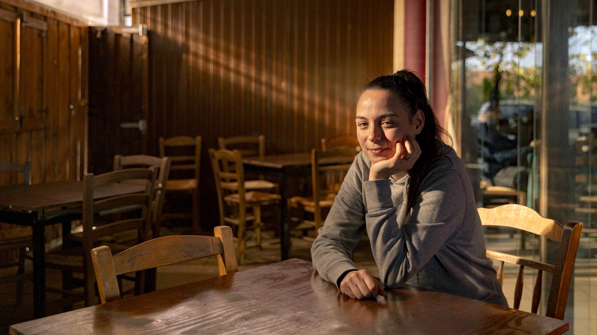 αν-δεις-στο-καφενείο-κόσμο-θα-είναι-από-563911624