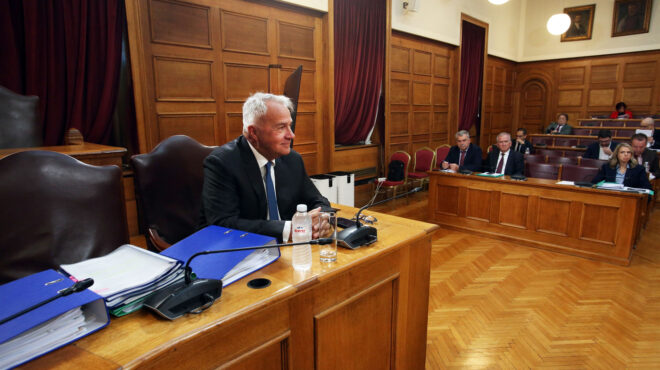 οπεκεπε-πυρά-από-βορίδη-κατά-βάρρα-στη-563911021