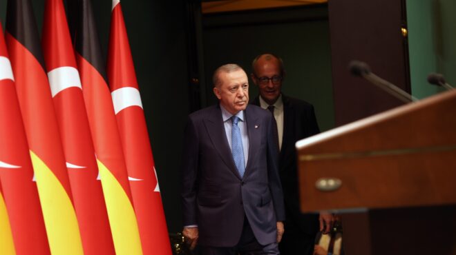 γενς-μπάστιαν-στην-κ-λυπηρή-η-ανταμ-563903302