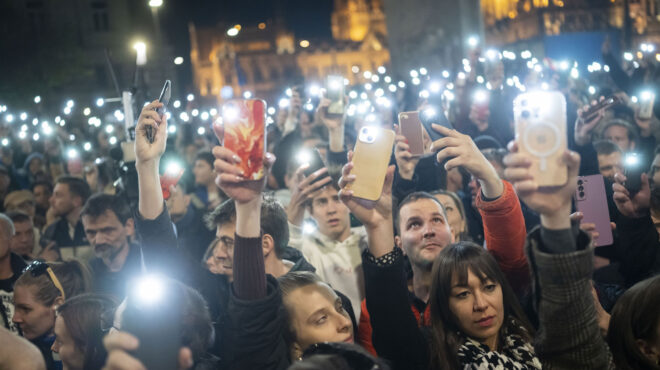 επτά-αντίδοτα-στην-κρίση-της-δημοκρατ-563949223