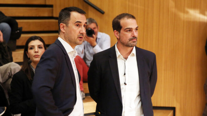 επικοινωνιακό-τσουνάμι-με-το-βιβλίο-τ-563914087