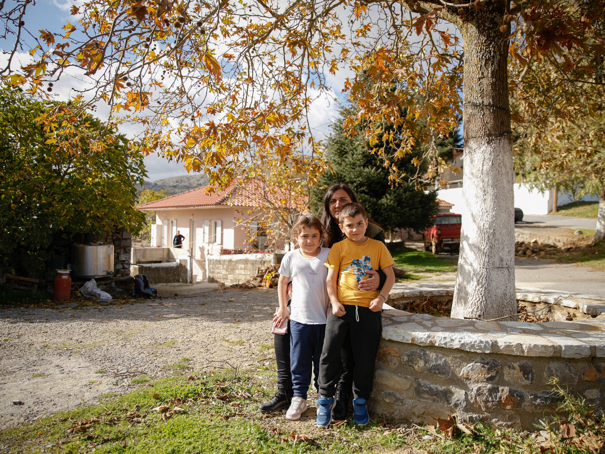 Αν δεις στο καφενείο κόσμο, θα είναι από κηδεία-1