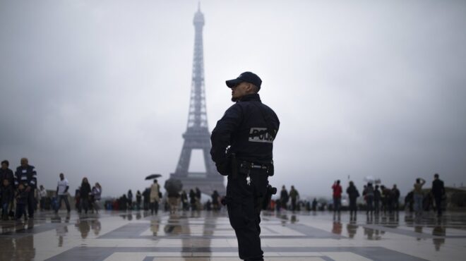 μερικό-μπλακ-άουτ-στο-παρίσι-εκτός-λε-563930896