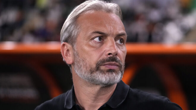 η-εξερεύνηση-του-ποδοσφαιρικού-κονγκ-563931922