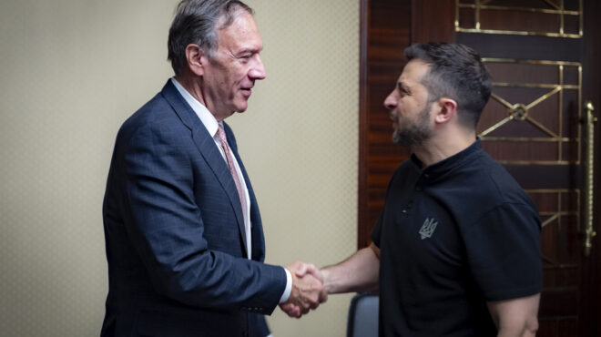 ο-πομπέο-αναλαμβάνει-σύμβουλος-της-ου-563925223