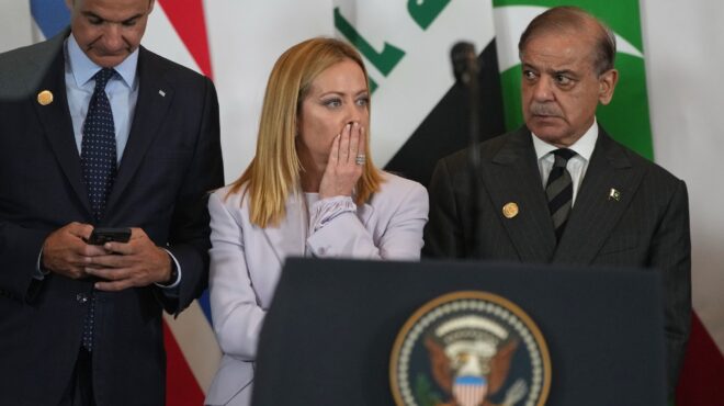 αμυντικές-δαπάνες-vs-δημόσιο-χρέος-δύσκ-563912368