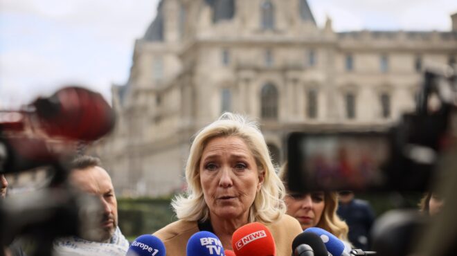 μαρίν-λεπέν-στον-μπαρντελά-το-προεδρ-563916427