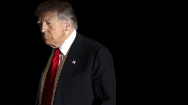 ηπα-δημοσκόπηση-ο-τραμπ-χάνει-αλλά-ο-563900401